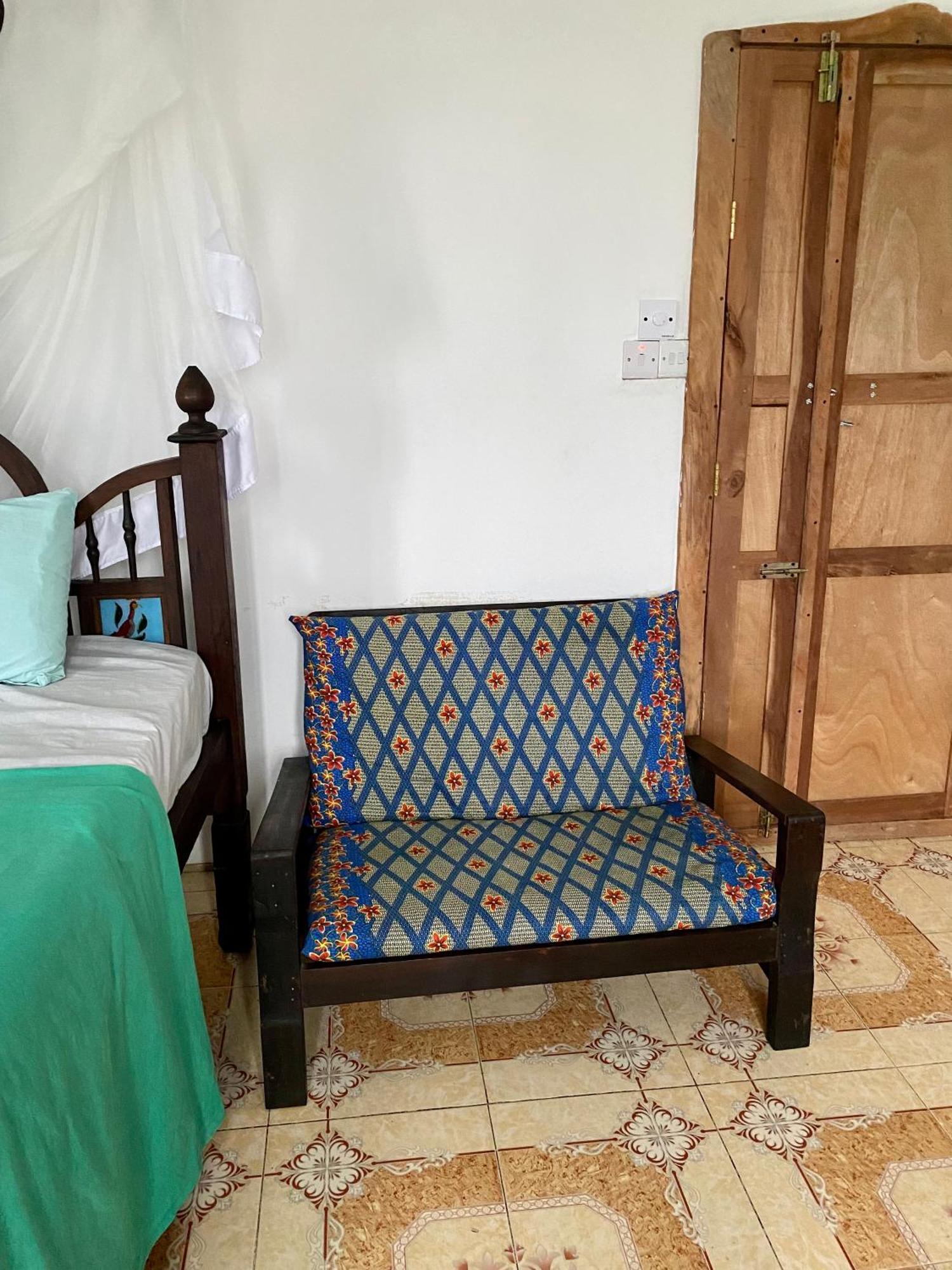 Balcony House Bed & Breakfast Zanzibar Room photo